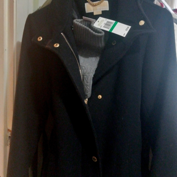 Michael Kors - Picture 1 of 4